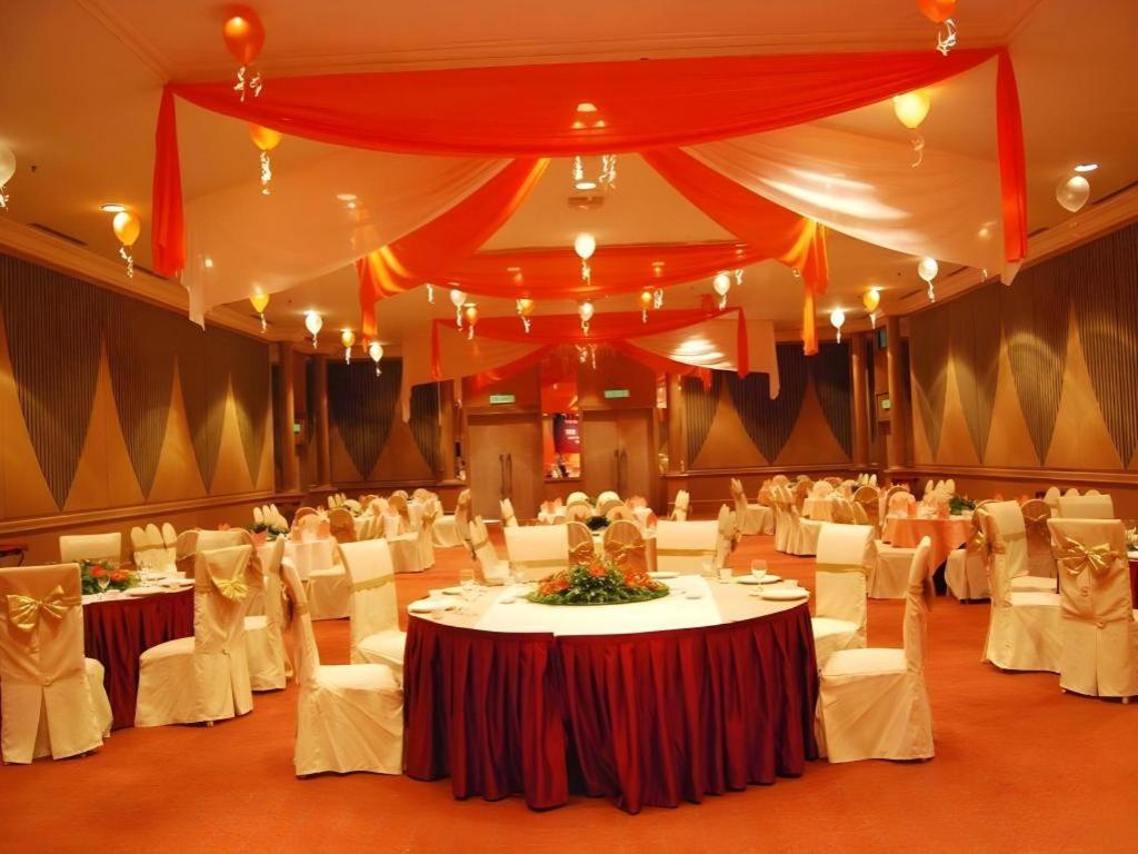 Kuala Lumpur International Hotel Extérieur photo