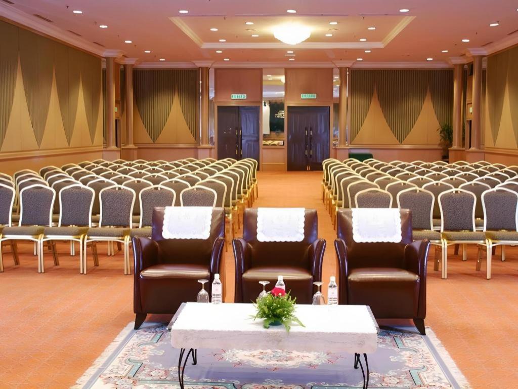 Kuala Lumpur International Hotel Extérieur photo